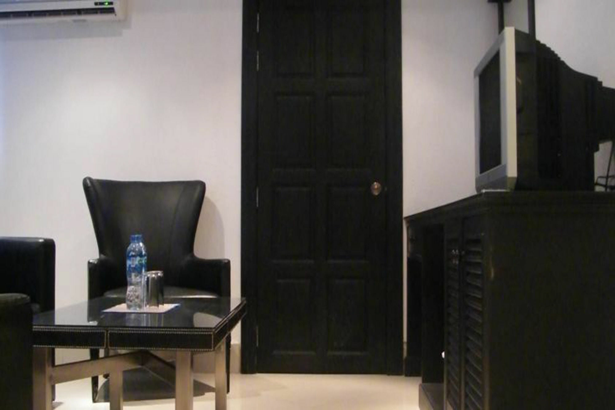 Oyo 835 Koh Chang Luxury Hotel Экстерьер фото