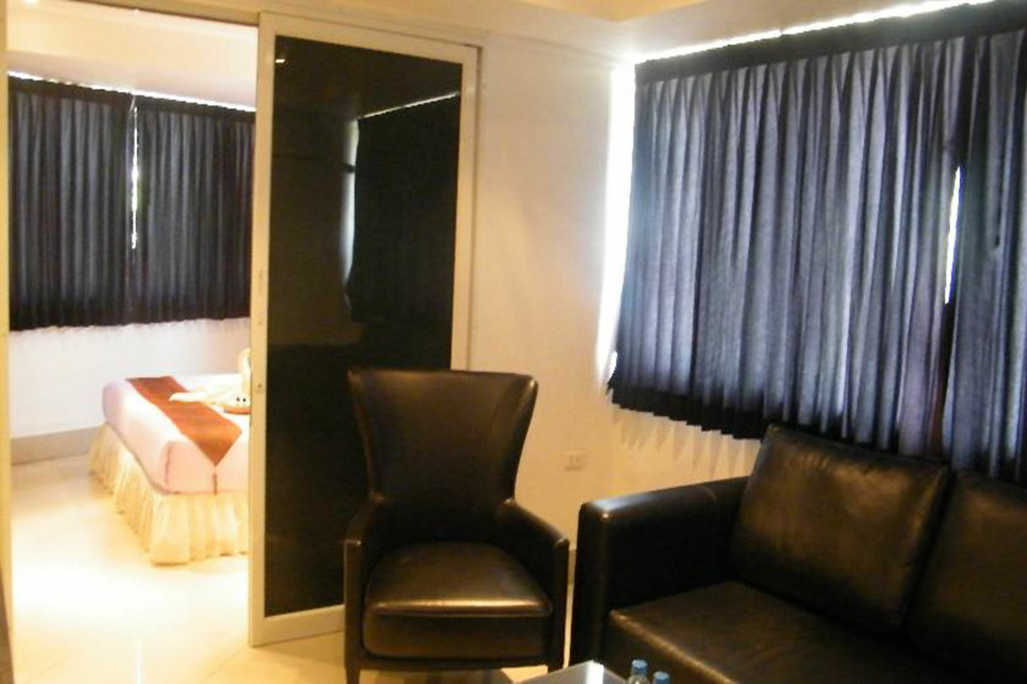 Oyo 835 Koh Chang Luxury Hotel Экстерьер фото