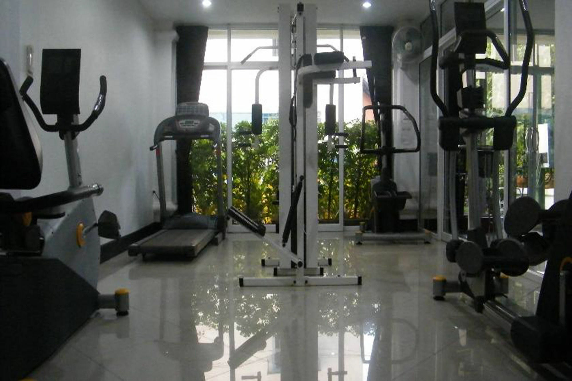 Oyo 835 Koh Chang Luxury Hotel Экстерьер фото