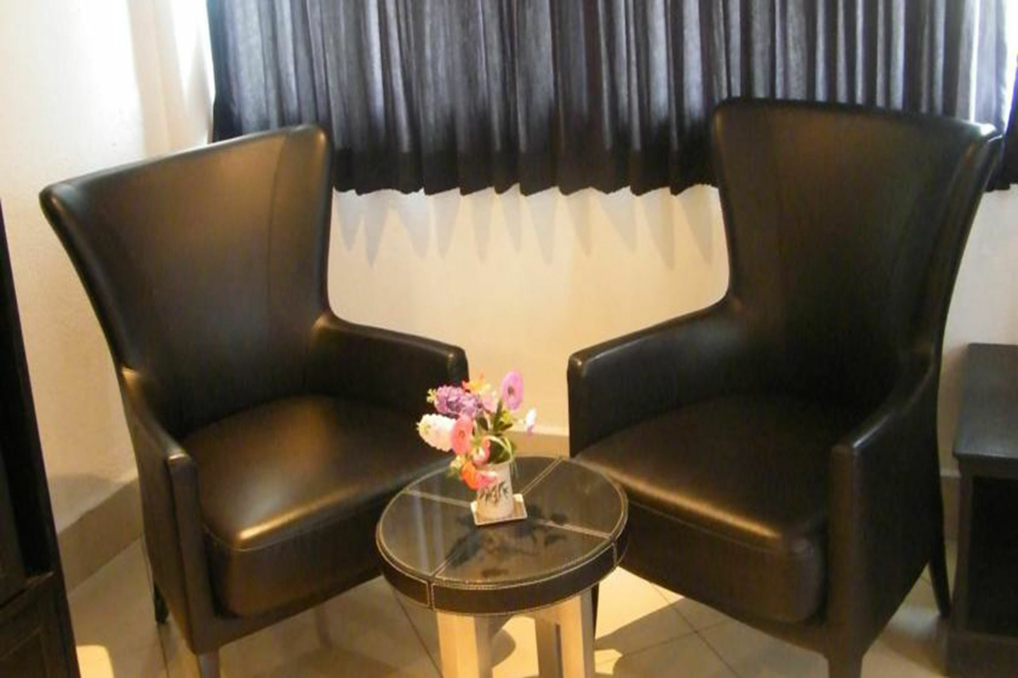 Oyo 835 Koh Chang Luxury Hotel Экстерьер фото