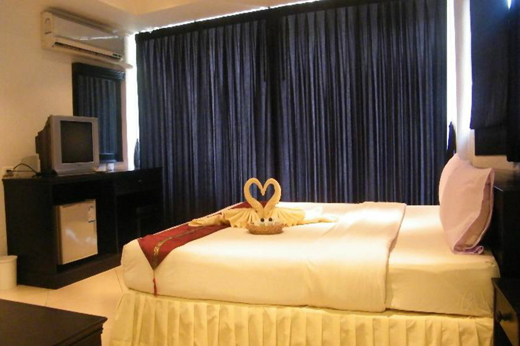 Oyo 835 Koh Chang Luxury Hotel Экстерьер фото